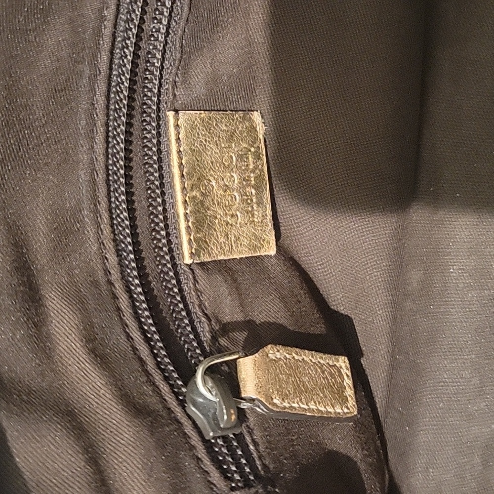 AUTHENTIC GUCCI PURSE - Picture 10 of 11